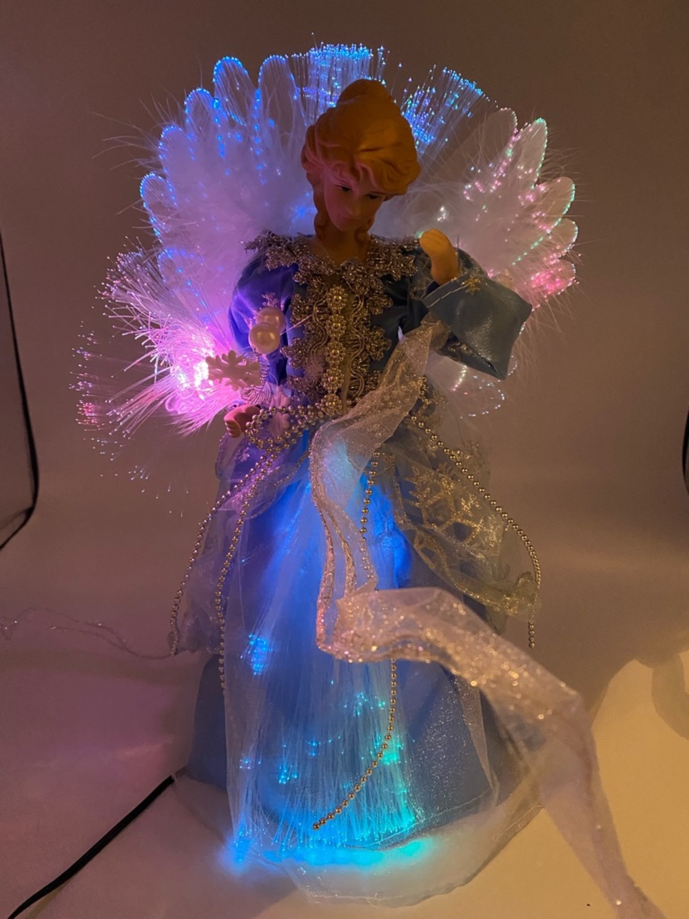 Fiber Optic Angel Christmas Tree Topper Color Change Continuous 13” Ceramic Face - Picture 3 of 7